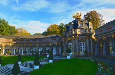Bayreuth, Almanya - 13 Ekim 2023: Eremitage, ya da bir tarihi saray kompleksi, 1715 yılında Bayreuth 'un eteklerinde inşa edildi.