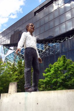 Berlin, Almanya - 8 Temmuz 2024: Berlin merkezli bir Alman çokuluslu kitle ve çevrimiçi medya şirketi olan Axel Springer SE 'nin Genel Merkezi