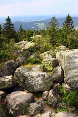 Ochsenkopf, ya da Ox Head zirvesi Kuzey Bavyera 'da Fichtelgebirge Dağı, Almanya