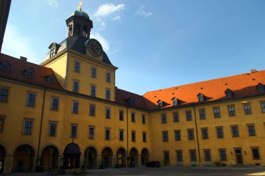 Zeitz, Almanya - 20 Eylül 2024: Zeitz 'deki Moritzburg şatosunun avlusu, Burgenlandkreis ilçesine bağlı bir kasaba, Saksonya-Anhalt, Almanya.