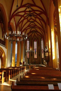 Jena, Almanya - 16 Ekim 2024: Eski Jena kasabasındaki St. Michael Kilisesi, Thüringen.