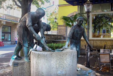 Coburg, Almanya - 15 Eylül 2024: Gerberbrunnen, veya Tanners Çeşmesi, Coburg, Bavyera 'da deri işçilerinin anısına.