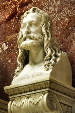 Donaustauf, Almanya - 26 Ekim 2024: Alman ressam Albrecht Durer 'in Walhalla' daki baskını, Alman tarihinin seçkin isimlerine adanmış Bavyera Şöhretler Salonu