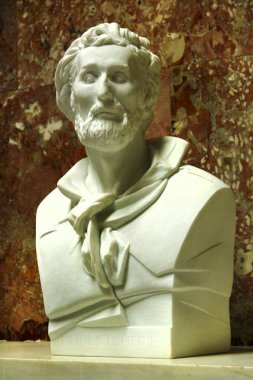 Donaustauf, Almanya - 26 Ekim 2024: Alman şair Heinrich Heine 'nin Walhalla' da tutuklanması, Alman tarihinin seçkin isimlerine adanmış Bavyera Şöhretler Salonu