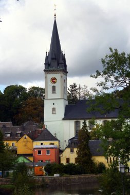 Schwarzenbach an der Saale, Almanya - 23 Eylül 2023: St. Gumbertus Evanjelik Lüterci Schwarzenbach Kilisesi an der Saale, Bavyera