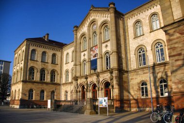 Goettingen, Almanya - 9 Mart 2025: Goettingen 'deki Georg-August Üniversitesi Oditoryumu, aynı zamanda Aula olarak da bilinir, 1865 yılında inşa edilmiş tarihi bir binadır..