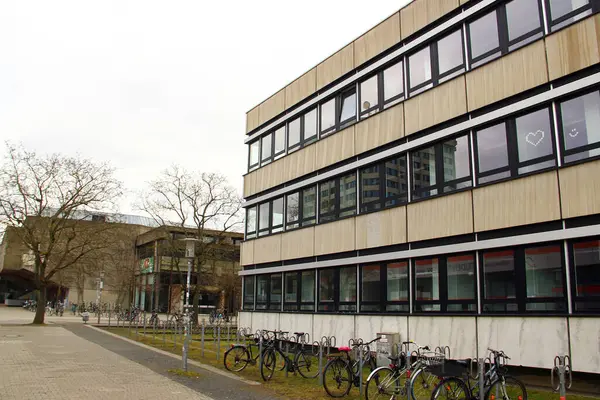 Goettingen, Almanya - 12 Mart 2025: Georg-August Üniversitesi Kampüsü, 1734 yılında George II.