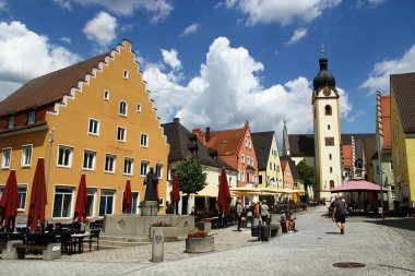 Schwandorf, Almanya - 31 Mayıs 2025: Schwandorf, Bavyera 'daki pazar meydanı