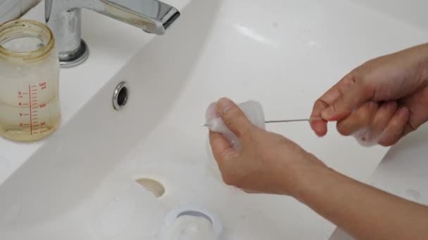 Mother Hand Washing Baby Plastic Nipple Milk Bottle — Stock Video