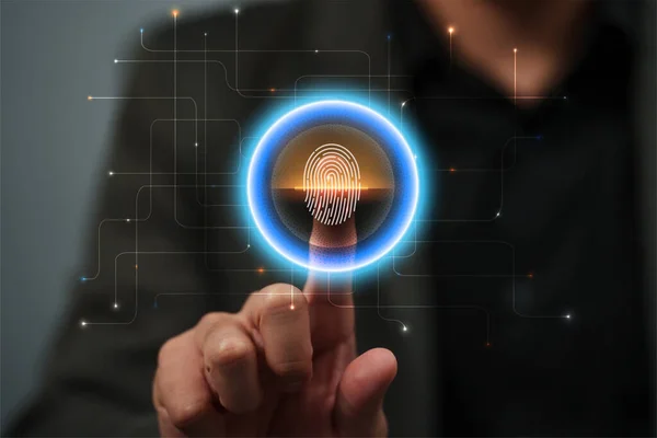 Бизнесмен Сканирует Отпечатки Пальцев Получить Доступ Биометрии Удостоверения Личности Цифровые Лицензионные Стоковые Фото