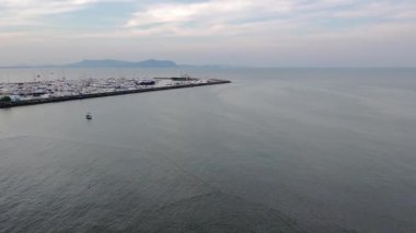 Na Jomtien plajı ve Tayland, Pattaya 'daki gökyüzü manzarası