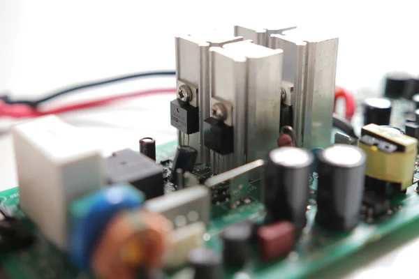 트랜지스터를 부품을 Pcb 세부사항 엔지니어링 — 스톡 사진