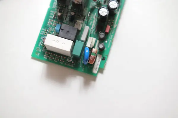 Napájení Moderní Deska Tištěnými Obvody Elektronickými Komponenty Tranzistorem Detaily Pcb — Stock fotografie