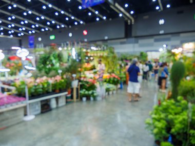 Bangkok, Tayland - 23 Mart 2024: Baan ve Suan 'a ya da Bitec Bangna, Bangkok, Tayland' daki Home and Garden Fair 2024 'e alışveriş için birçok kişi geldi.