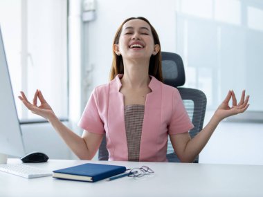 Farkındalık Uygulama Ofisi Portre hazırlama Sakin çevre yakın çekim stres rahatlama konsepti