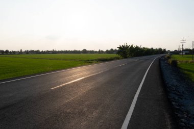 Manzaralı yol yolculuğu kırsal manzara fotoğrafçılığı geniş açı macerası