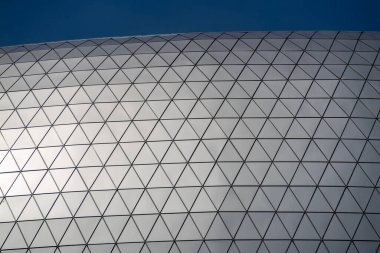 Geometrik mimari detay kentsel çevre yüksek çözünürlüklü görüntü modern tasarım yakın plan yenilikçi yapı