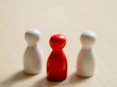 Etkileşimli ortamlarda çatışma çözümleme stratejileri ve sosyal dinamik