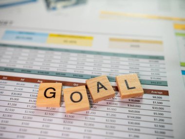 Girişimciler için rekabetçi bir ortamda stratejik planlama içgörüleri belirlemek