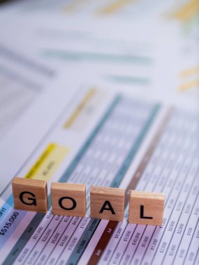 Etkili planlama ve performans ölçümleri yoluyla iş hedefleri nasıl belirlenir ve ulaşılır araştırın.