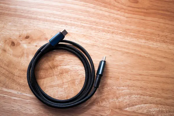 Modern ses çözümleri için bir USB-C 'den Aux ses kablosuna kadar parlak tasarım ve işlevselliği araştırın.