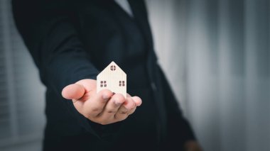 Şehir merkezleri için gayrimenkul yatırım sezgileri ve stratejilerini araştırın..