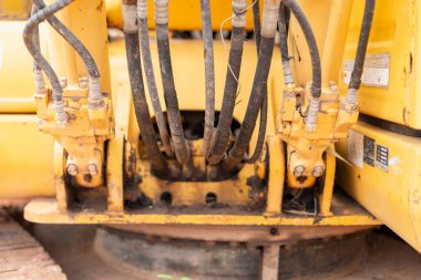 Kazı çalışması şantiyesi makine bileşenleri kentsel çevre yakın çekim ağır ekipman bakımı