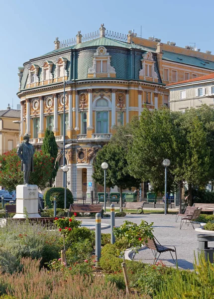 Rijeka Kroatië Augustus 2022 Park Voor Het Kroatisch Nationaal Theater — Stockfoto