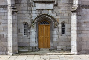 Dublin Şatosu 'ndaki Royal Kilisesi' ne giriş.
