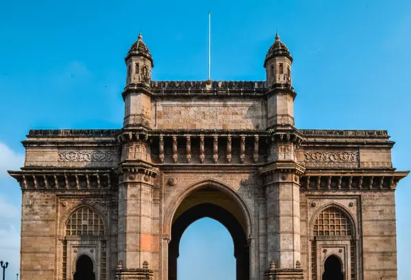 Güneşli bir günde Hindistan 'ın Kapısı Anıtı' nın yakın çekimleri, Mumbai, Maharashtra, Hindistan, Asya