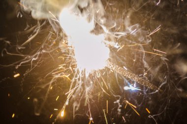 Diwali Festivali 'nde Köpüklü Havai fişekler