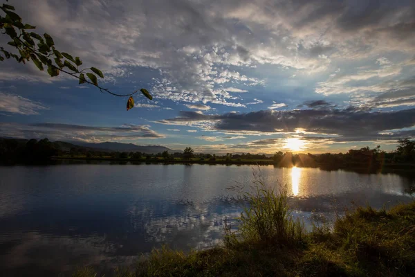 Hermoso Atardecer Lago — Foto de Stock