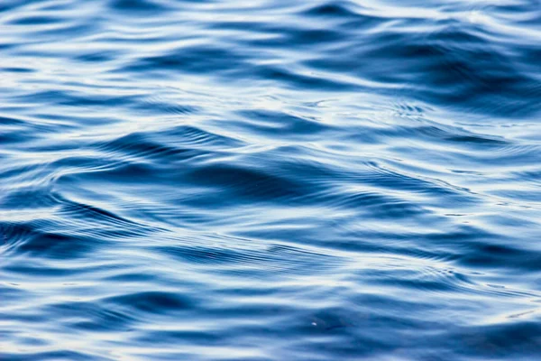 Отражение Облаков Море Прекрасные Формы Моря — стоковое фото