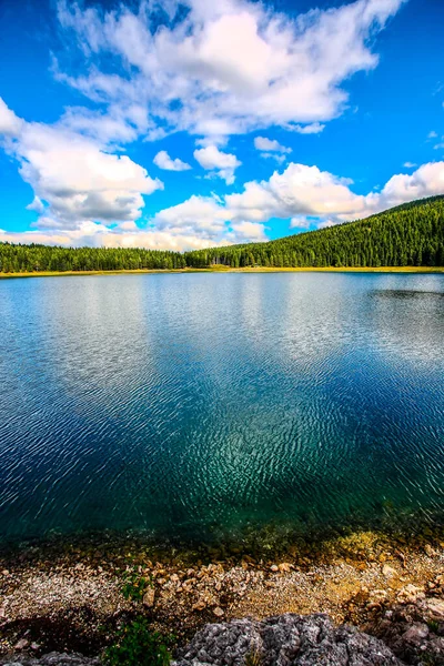 Ein Schöner See Den Bergen Hdr Bild Hoher Dynamikumfang — Stockfoto