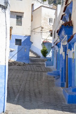 Tipik Şef Kasbah sokağı, Fas 'ın mavi şehri.