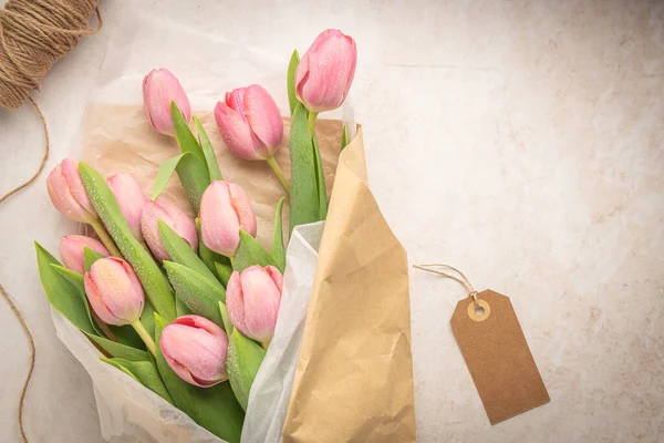 Pink Tulip Flowers Bouquet Pale Beige Background Flat Lay Top — Stock Photo, Image