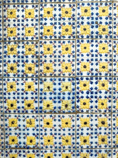 Azulejos Decorativos Portugueses Tradicionais Amarelos Azuis Ornamentados — Fotografia de Stock