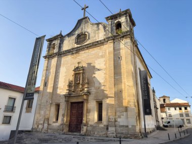 Coimbra, Portekiz - 20 Ekim 2024: Igreja de Sao Joao de Almedina, Coimbra, Portekiz 'deki Machado de Castro Ulusal Müzesi