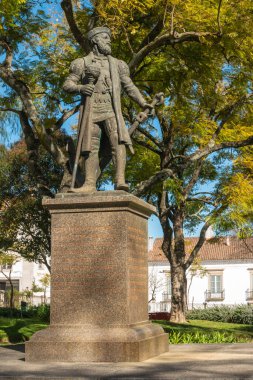 Portekiz 'in Evora kentindeki Vasco da Gama' nın bronz heykeli.