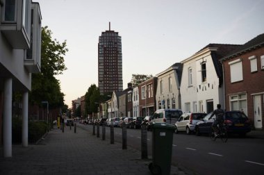 Hollanda 'daki Enschede kasabasının sokak manzarası