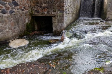 Ternivka, Ukrayna - 22 Ekim 2022: Ternivka köyündeki Hnylyi Tashlyk Nehri