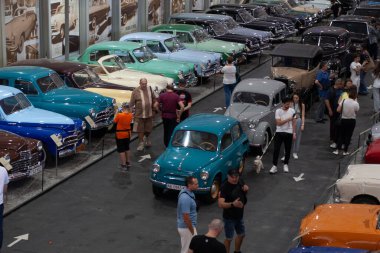 Kyiv, Ukrayna - 29 Eylül 2024: Kyiv Eski Araba Festivali Sergisi