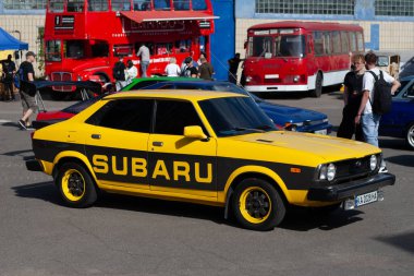 Kyiv, Ukrayna - 29 Eylül 2024: Kyiv Eski Araba Festivali Sergisi