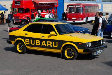 Kyiv, Ukrayna - 29 Eylül 2024: Kyiv Eski Araba Festivali Sergisi