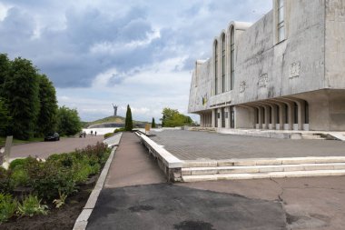 Cherkasy, Ukrayna - 21 Mayıs 2025: Cherkasy 'deki yerel tarih müzesinin binası