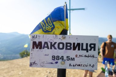 Yaremche, Ukrayna - 20 Temmuz 2025: Yaremche, Ukrayna yakınlarındaki Makovytsya Dağı 