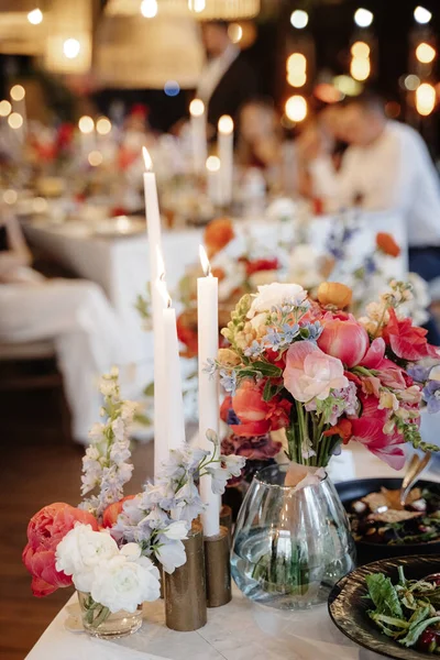 Wedding Table Flowers Candles — Stock Photo, Image