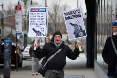 New York 'ta bir Tesla galerisinin önünde Elon Musk' a karşı düzenlenen 