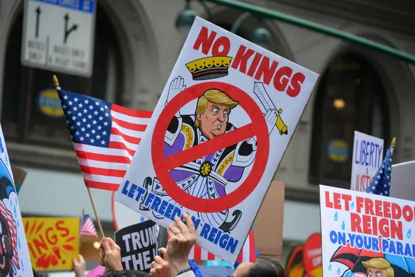 New York 'ta Trump yönetimine karşı Krallar Yürüyüşü Yok.
