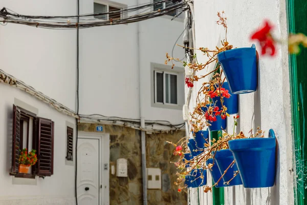 Pots Flowers Hang Walls Buildings Puerto Mogan Spain — Fotografia de Stock